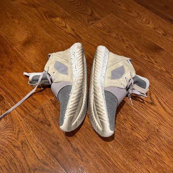 ADIDAS ORIGINALS Women's Tubular Defiant Sneakers in Grey￨Size US 8.5 - Picture 10 of 13